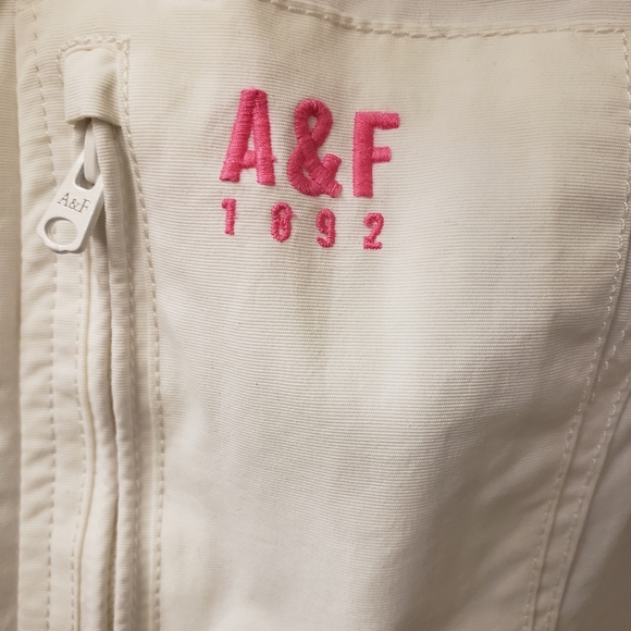 White Abercrombie & Fitch Winter Jacket w/ pink Logo - Picture 2 of 7